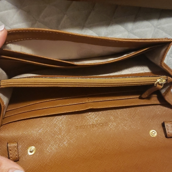 🚫SOLD🚫Michael Kors tote bag and wallet - Picture 6 of 8